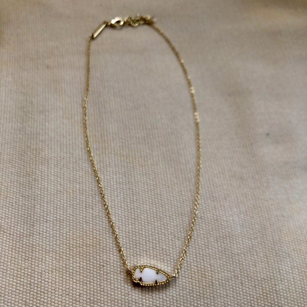 Kendra Scott! White & Gold Arrowhead Necklace